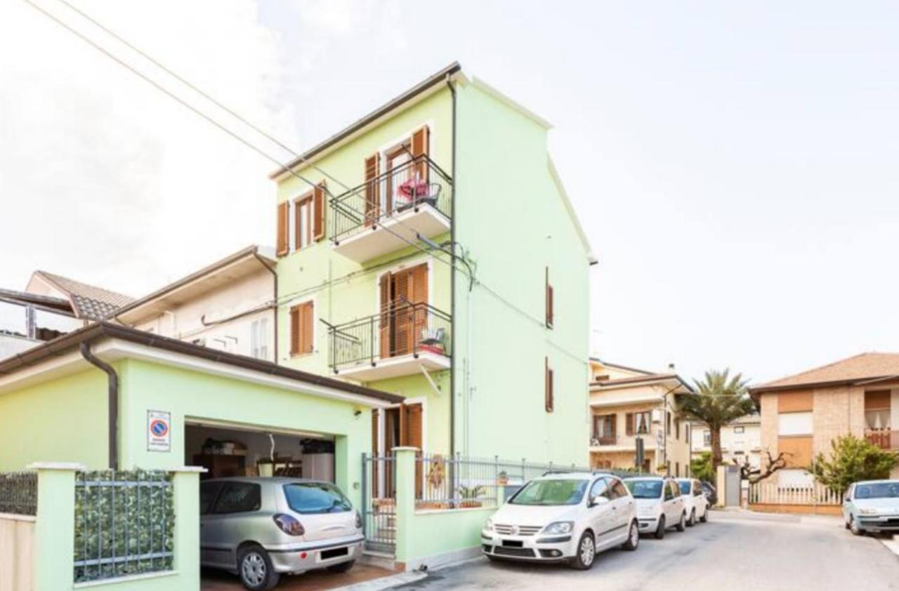 Apartament Casa Lilly Porto SantʼElpidio Zewnętrze zdjęcie